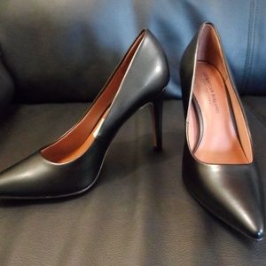 Christian Siriano 4" Pointy Toe Pumps - Black